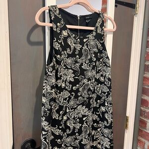 Forever 21 Black and White Sleeveless Sheath Mini Dress